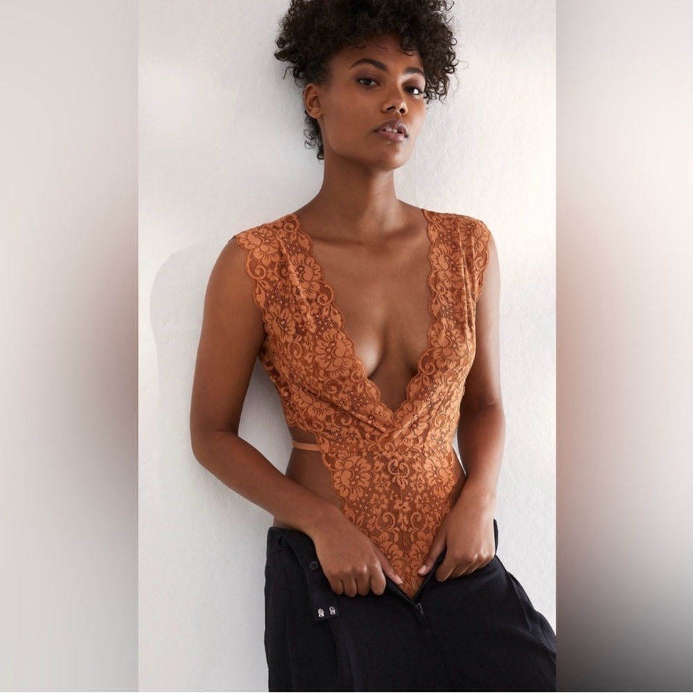 Free People x We Are HAH Cut To The Chase Bodysuit in Brown Sugar NWT Size Large